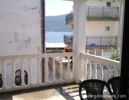 One-room apartment, private accommodation in city Baošići, Montenegro - Balkon